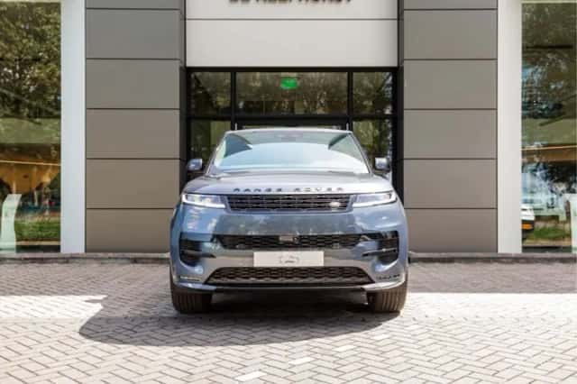 Land Rover Range Rover Sport (2026) thumbnail 6