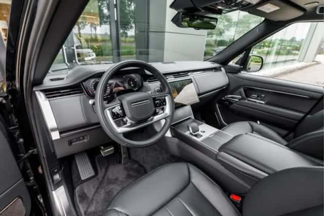 Land Rover Range Rover (2026) thumbnail 3
