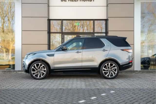 Land Rover Discovery (2020) thumbnail 2