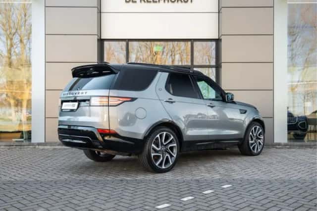 Land Rover Discovery (2020) thumbnail 3