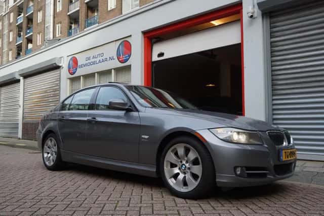 BMW 3-Serie (2011) thumbnail 4