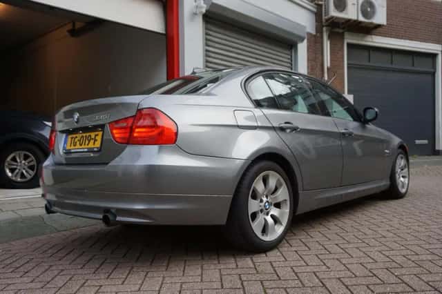 BMW 3-Serie (2011) thumbnail 6
