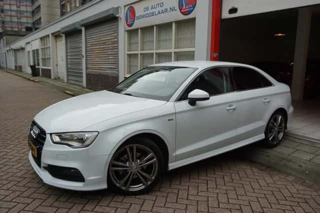 Audi A3 (2014) thumbnail 2