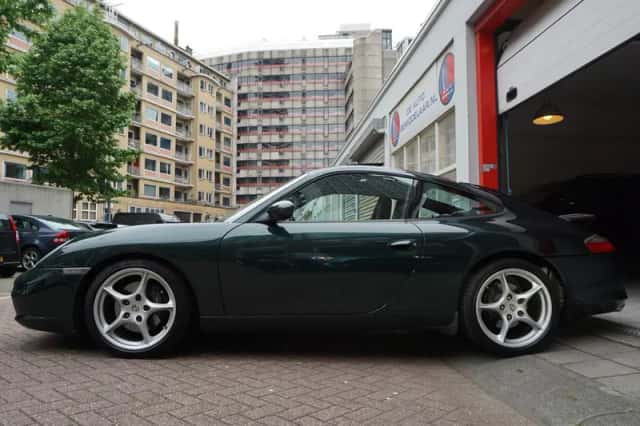 Porsche 911 (2002) thumbnail 4