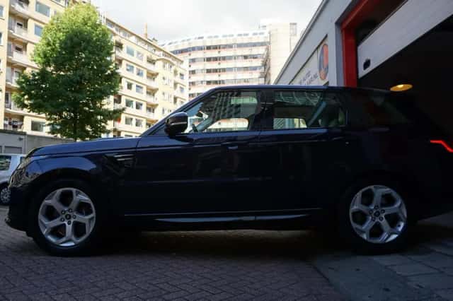 Land Rover Range Rover Sport (2019) thumbnail 2