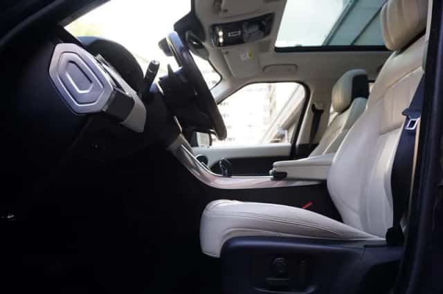 Land Rover Range Rover Sport (2019) thumbnail 5