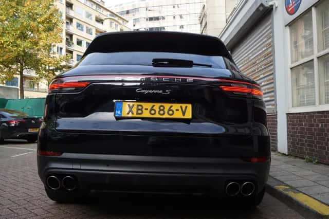 Porsche Cayenne (2017) thumbnail 5