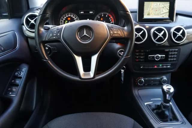 Mercedes-Benz B-Klasse (2013) thumbnail 2