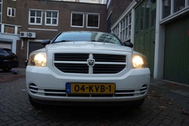 Dodge Caliber (2010) thumbnail 3