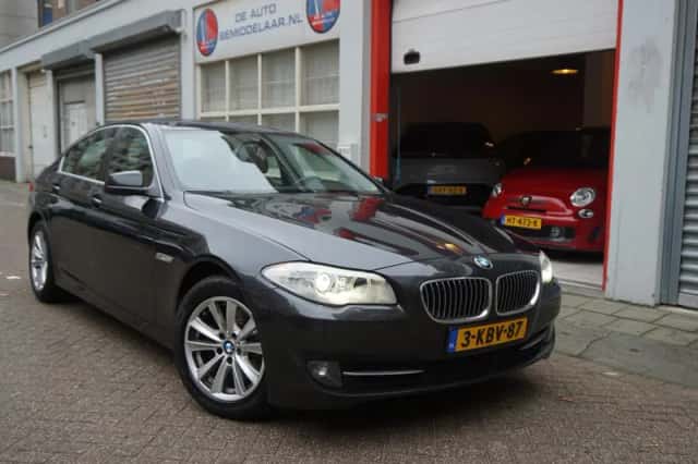 BMW 5-Serie (2013) thumbnail 2