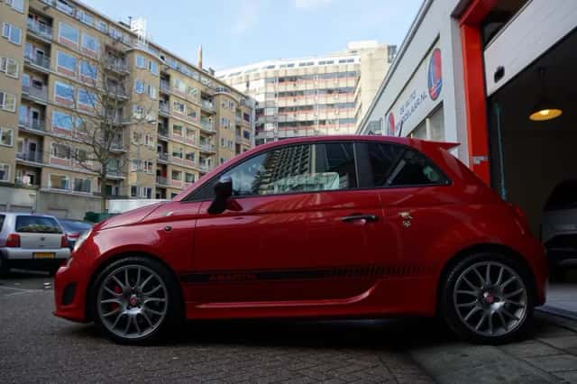 Fiat 500 Abarth (2015) thumbnail 2