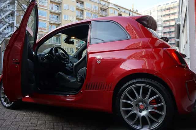 Fiat 500 Abarth (2015) thumbnail 3