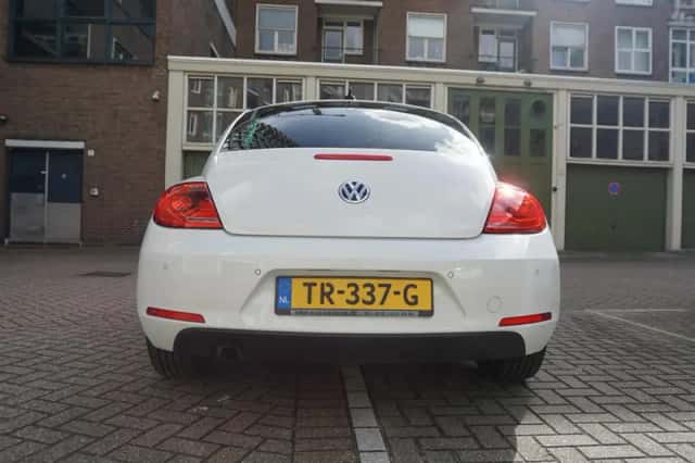 Volkswagen Beetle (2016) thumbnail 5