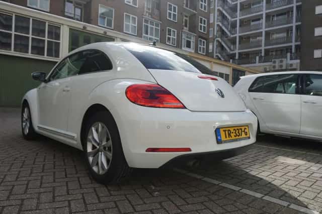 Volkswagen Beetle (2016) thumbnail 6