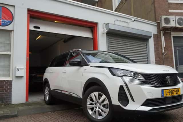 Peugeot 5008 (2021) thumbnail 4