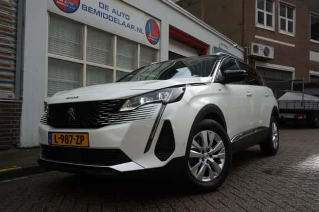 Peugeot 5008 (2021) thumbnail 6
