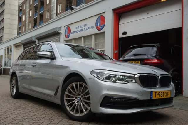 BMW 5-Serie (2019) thumbnail 1