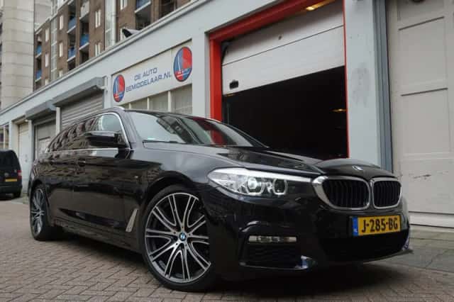 BMW 5-Serie (2017) thumbnail 1