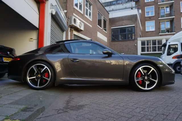 Porsche 911 (2013) thumbnail 3