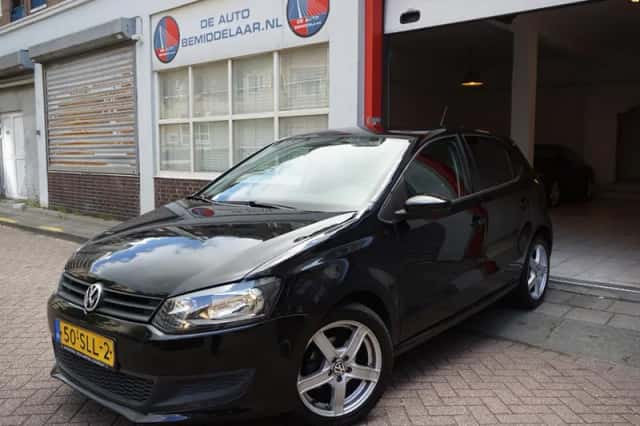 Volkswagen Polo (2011) thumbnail 1