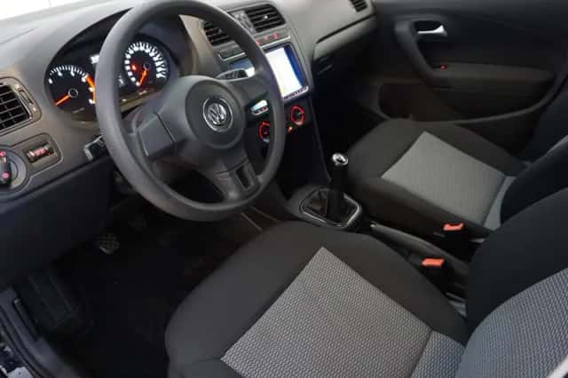 Volkswagen Polo (2011) thumbnail 4