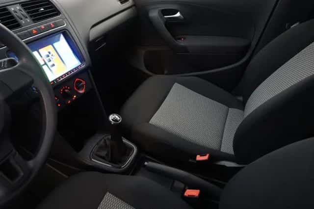 Volkswagen Polo (2011) thumbnail 6