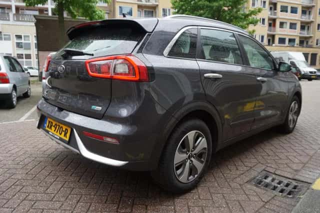 Kia Niro (2019) thumbnail 4