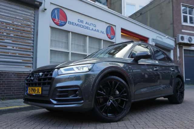 Audi Q5 (2017) thumbnail 2
