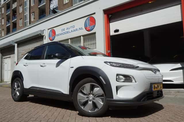 Hyundai Kona (2019) thumbnail 3