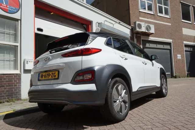 Hyundai Kona (2019) thumbnail 4