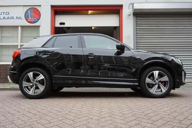 Audi Q2 (2017) thumbnail 2