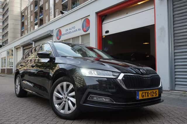 Škoda Octavia (2024) thumbnail 1