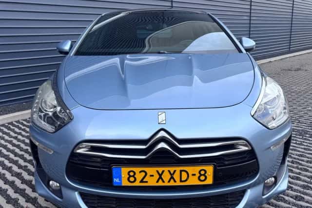 Citroën DS5 (2012) thumbnail 2
