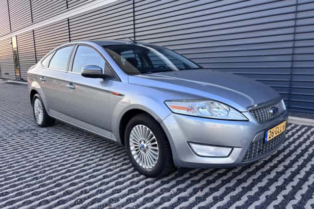 Ford Mondeo (2008) thumbnail 3