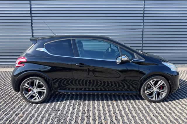 Peugeot 208 (2013) thumbnail 4