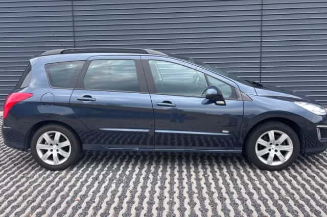 Peugeot 308 (2013) thumbnail 4