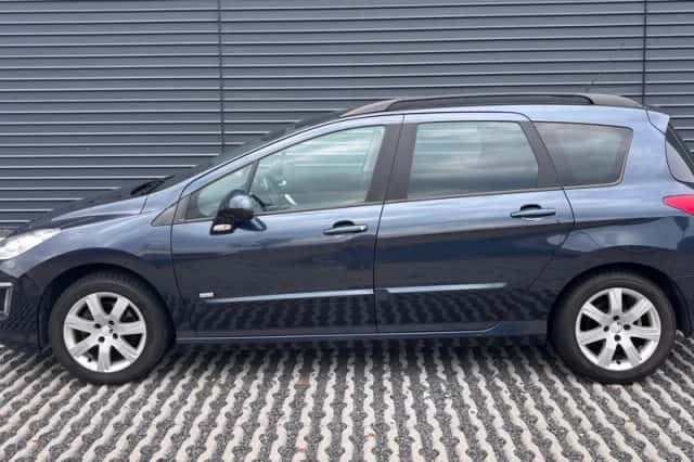 Peugeot 308 (2013) thumbnail 5