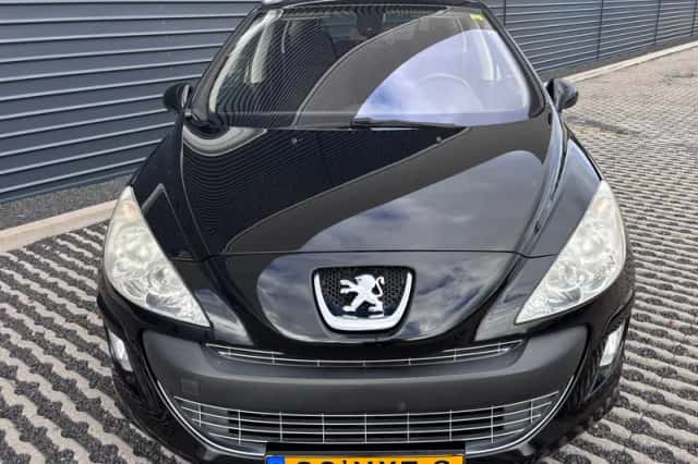 Peugeot 308 (2009) thumbnail 2
