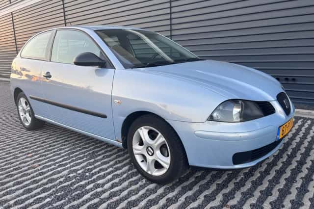 SEAT Ibiza (2004) thumbnail 3
