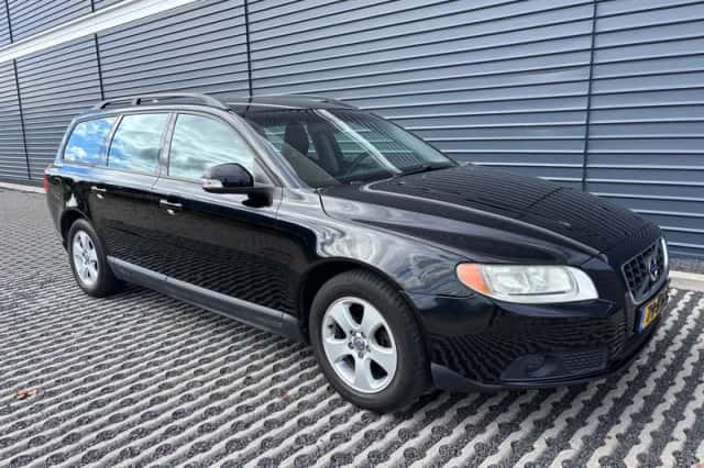 Volvo V70 (2009) thumbnail 3