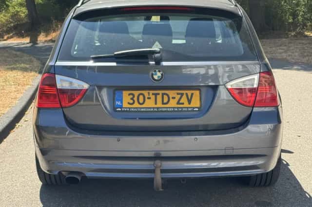 BMW 32O (2006) thumbnail 3