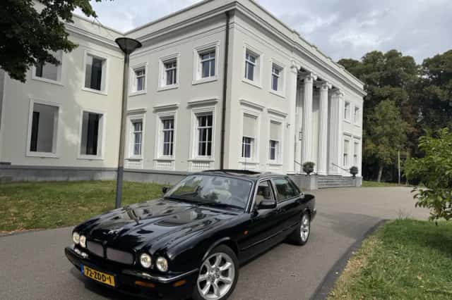 Jaguar XJ (2001) thumbnail 2