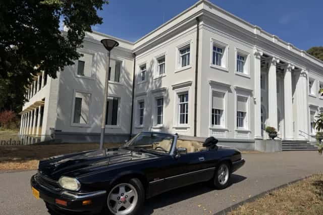 Jaguar XJ (1995) thumbnail 1