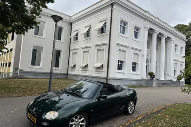 MG MG F (2000) thumbnail 1
