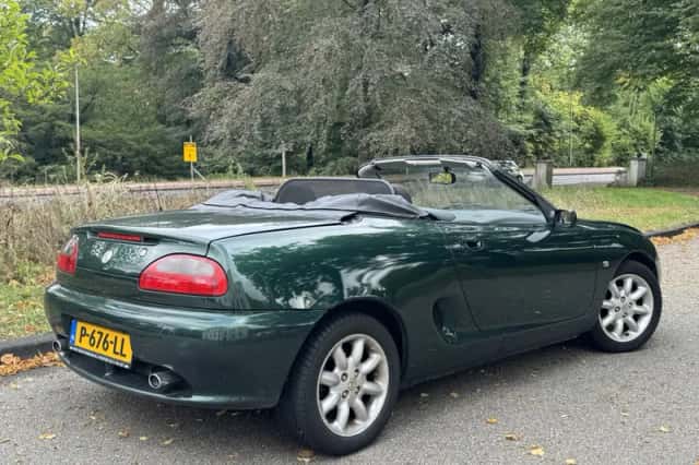 MG MG F (2000) thumbnail 3