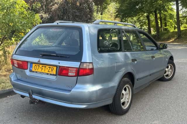 Mitsubishi Galant (2000) thumbnail 4