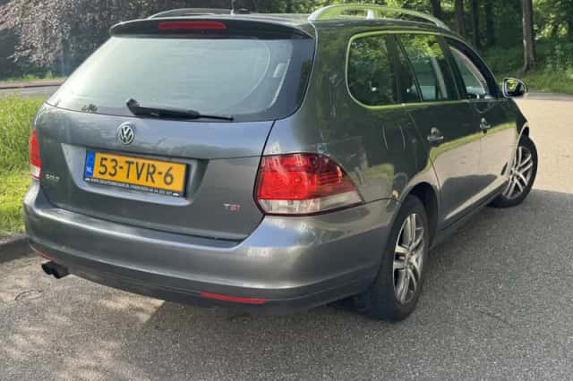 Volkswagen Golf (2012) thumbnail 4