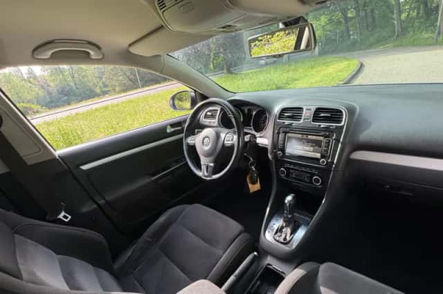 Volkswagen Golf (2012) thumbnail 6