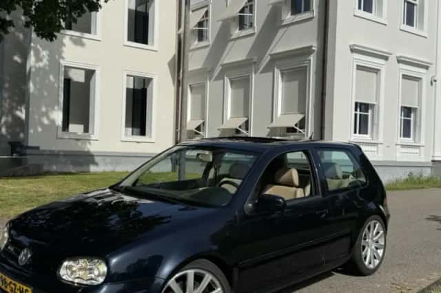 Volkswagen Golf (2001) thumbnail 1