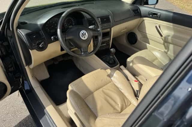 Volkswagen Golf (2001) thumbnail 6